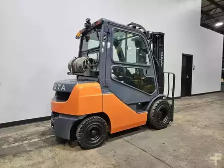 Propane Forklifts 2012  Toyota 8FGU25 (4)