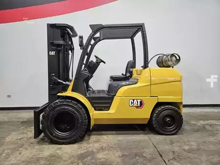 Propane Forklifts 2017  CAT Lift Trucks GP50CN (1)