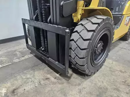 Montacargas GLP 2019  CAT Lift Trucks GP30N (18)