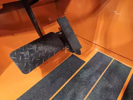 Telehandler Fixed 2017  SkyTrak 10054 (13)