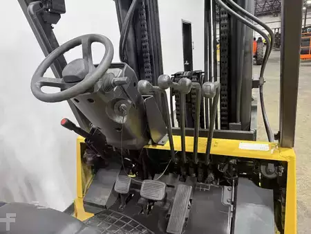 Propane Forklifts 2019  CAT Lift Trucks GC45K (10)