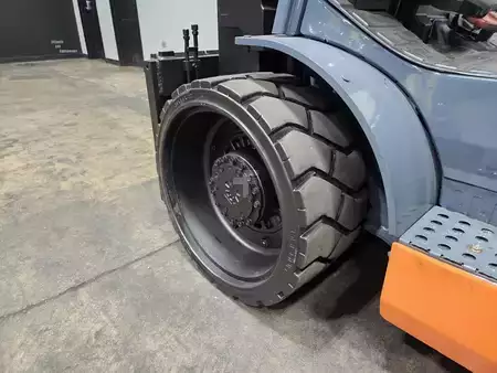 Propane Forklifts 2020  Toyota 8FGC70U (16)