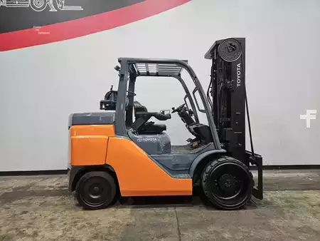 Propane Forklifts 2020  Toyota 8FGC70U (5)