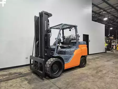 Propane Forklifts 2020  Toyota 8FGC70U (8)