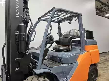 Propane Forklifts 2020  Toyota 8FGC70U (9)