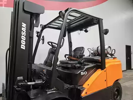 Propane Forklifts 2022  Doosan G50C-7 (9)