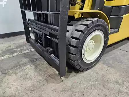 Propane Forklifts 2012  Yale GLP050LX (18)
