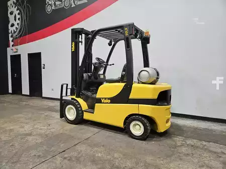 Propane Forklifts 2012  Yale GLP050LX (2)