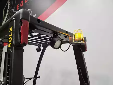 Propane Forklifts 2012  Yale GLP050LX (21)