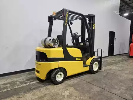Propane Forklifts 2012  Yale GLP050LX (4)