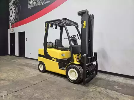 Propane Forklifts 2012  Yale GLP050LX (6)