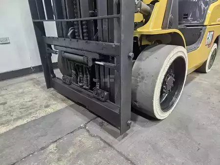 Propane Forklifts 2017  CAT Lift Trucks 2C6000 (19)