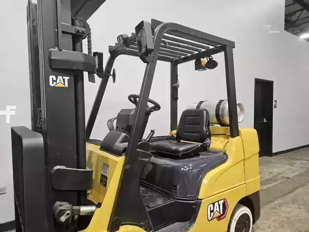 Propane Forklifts 2017  CAT Lift Trucks 2C6000 (9)