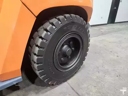 Montacargas diésel 2015  Toyota 8FD70U (17)