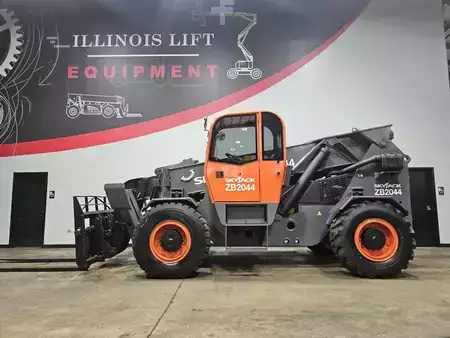 Telehandler Fixed 2013  Skyjack ZB2044 (1)