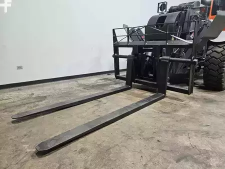 Telehandler Fixed 2013  Skyjack ZB2044 (15)