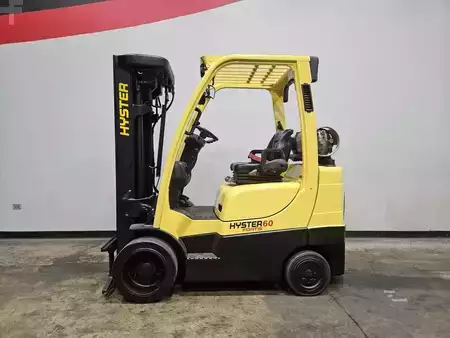 Propane Forklifts 2017  Hyster S60FT (1)