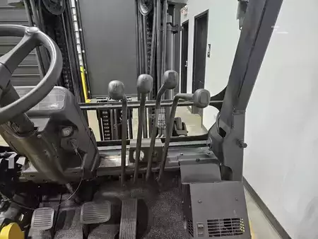 Diesel Forklifts 2006  CAT Lift Trucks DP40K (13)