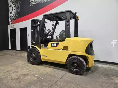 Diesel Forklifts 2006  CAT Lift Trucks DP40K (2)