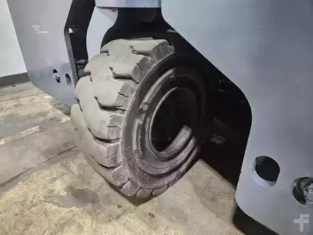 Sideloaders 2013  Combilift C6000 (18)