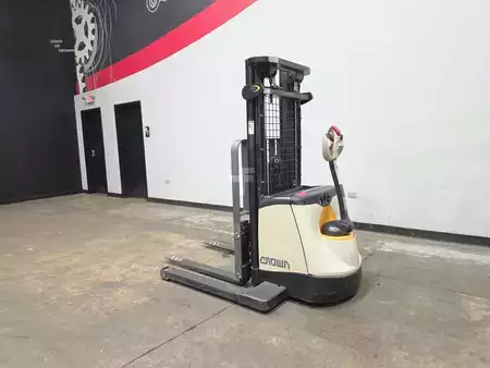 Misceláneos 2016  Crown SX3000-30 (2)