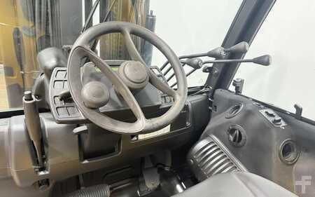 Propane Forklifts 2019  Yale GLP100VX (11)