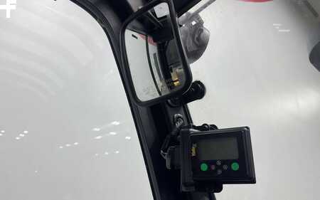 Propane Forklifts 2019  Yale GLP100VX (13)