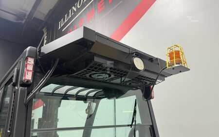Propane Forklifts 2019  Yale GLP100VX (19)