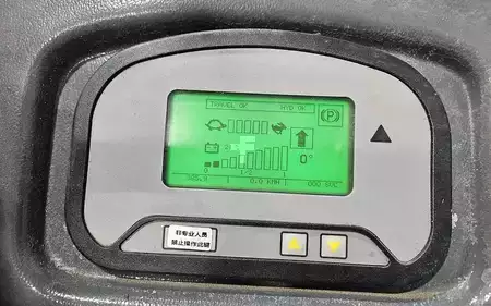Montacargas Eléctrico (4 ruedas) 2017  Viper FB35 (13)