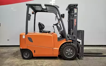 Montacargas Eléctrico (4 ruedas) 2017  Viper FB35 (5)