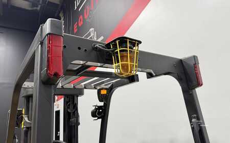 4 Wheels 2014  Yale ERC060VG (12)