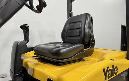 4 Wheels 2014  Yale ERC060VG (9)