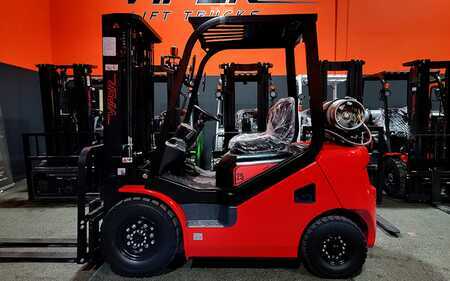 Propane Forklifts 2024  Viper FY25T-RED (1)