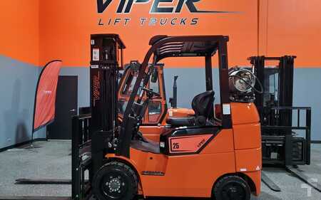 Carretilla elevadora GLP 2024  Viper FY25C (1)