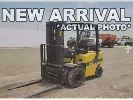 Propane Forklifts 2017  Yale GLP050VX (1)