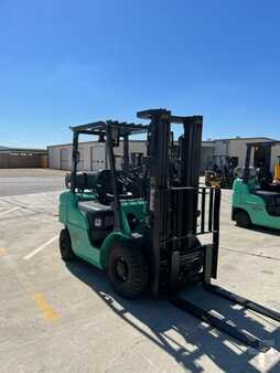 Propane Forklifts 2016  Mitsubishi FG25NN5-LE (2)