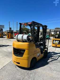 Propane Forklifts 2015  CAT Lift Trucks 2C6000 (2)