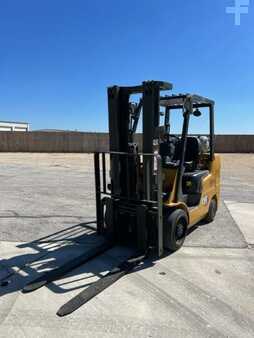 Propane Forklifts 2015  CAT Lift Trucks 2C6000 (4)