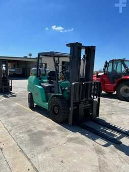 Propane Forklifts 2017  Mitsubishi FG50N (3)