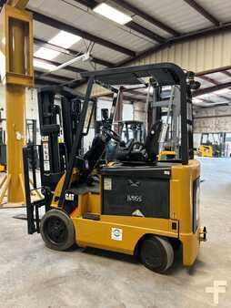 4 Wheels 2012  CAT Lift Trucks E5000 (3)