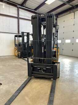 4 Wheels 2010  CAT Lift Trucks E5000 (8)