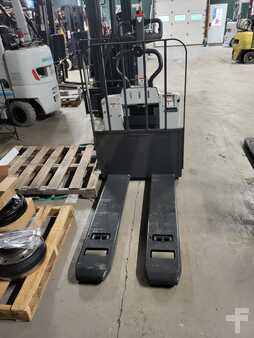 Electric Pallet Jacks 2024  Unicarriers RPXT2W2G60BV (2)