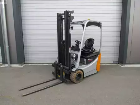 Carrelli elettrici 3 ruote 2015  Still RX 50-13 (3)