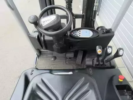Carrelli elettrici 3 ruote 2015  Still RX 50-13 (5)