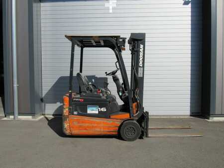 Eléctrico - 3 rodas 2009  Doosan B16R-5 (3)