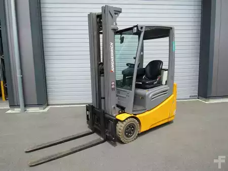 Elektro 3 Rad 2018  Jungheinrich EFG215 (2)