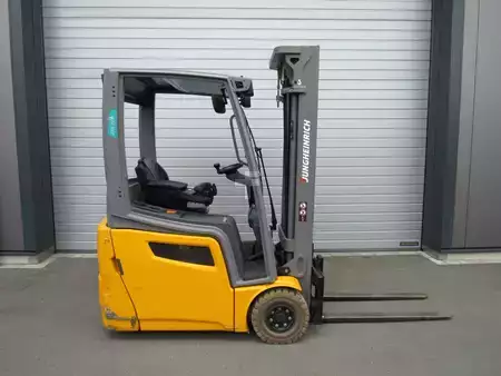 Elektro 3 Rad 2018  Jungheinrich EFG215 (3)