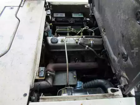 Dieselstapler 1991  Nissan Nissan EH02F25U (10)