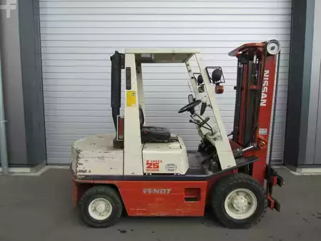 Dieselstapler 1991  Nissan Nissan EH02F25U (3)