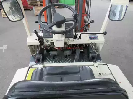 Dieselstapler 1991  Nissan Nissan EH02F25U (6)